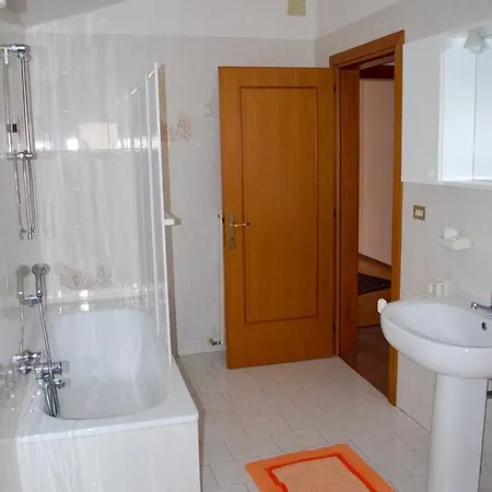 Anna Apartment